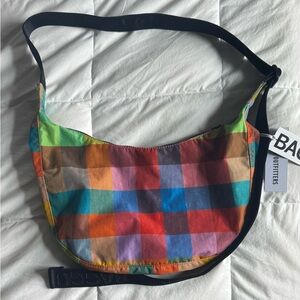 BAGGU UO Madras Medium Crescent bag